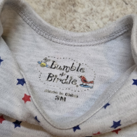 Star Pattern Baby Onesie - Picture 2 of 2